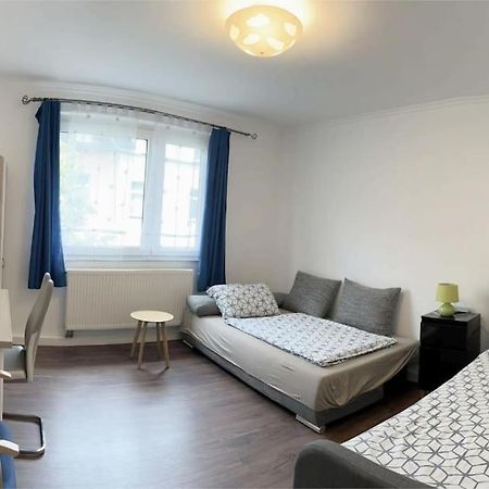 Duesseldorf Messe And Airport, 2-Bedroom Apartment With Kitchen And Garden Duisburg Exterior photo