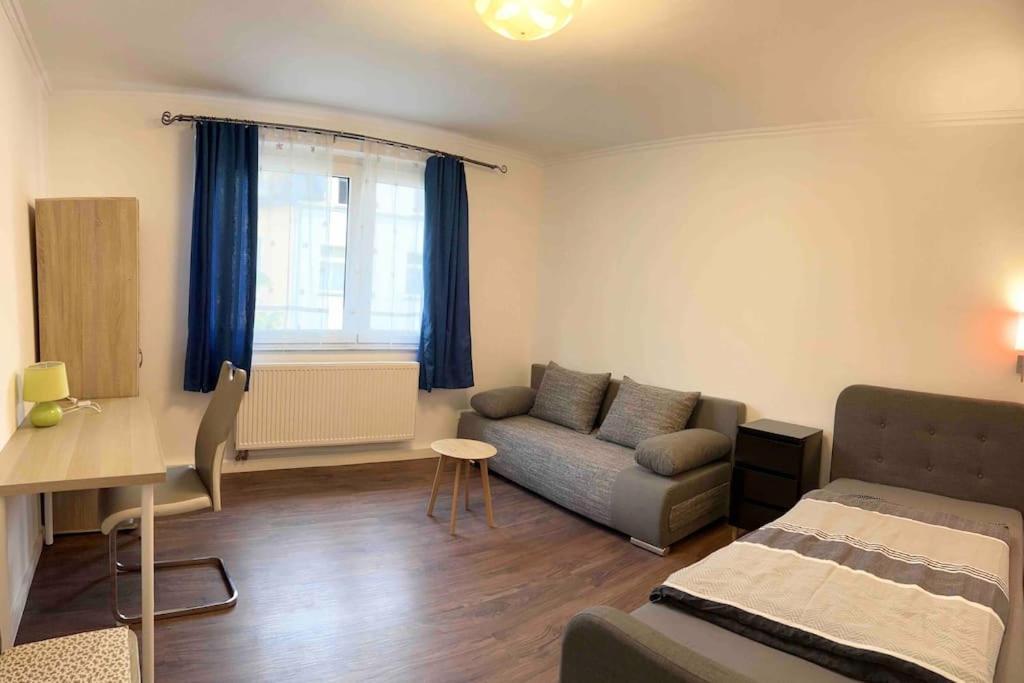 Duesseldorf Messe And Airport, 2-Bedroom Apartment With Kitchen And Garden Duisburg Exterior photo